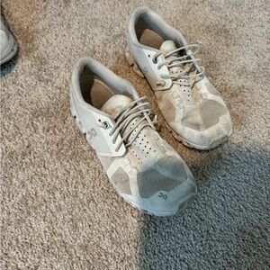 Oncloud shoes
